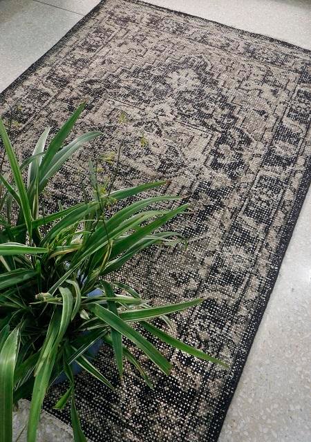 Vintage Persian Style Hand Knotted Area Rug